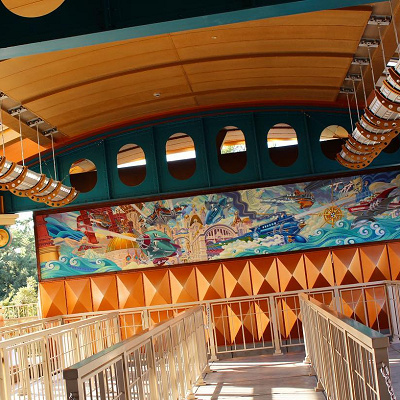 ポートディスカバリー駅に飾ってある絵