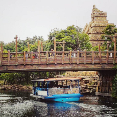 しっかりとした丈夫な橋です