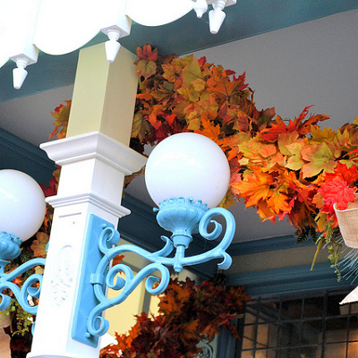 紅葉美しい11月はイベントの間が狙い目