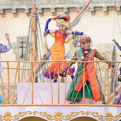 4つのテーマポートの衣装にも注目！