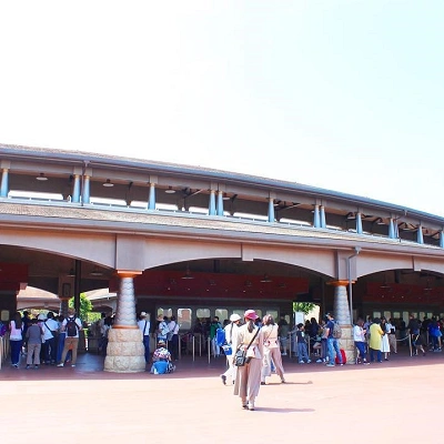 ディズニーシーのエントランス周辺