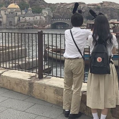 ベージュボトムス