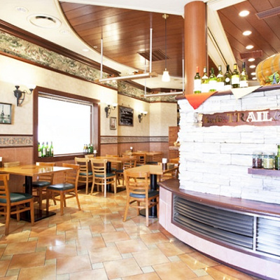 カフェ・トレイル&トラック