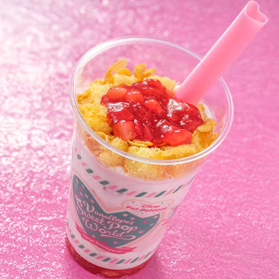 ケーキドリンク（ストロベリー）