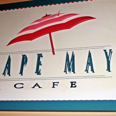 ケープメイカフェの看板