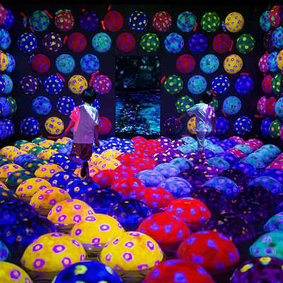 あおむしハウスの高速回転跳ね玉