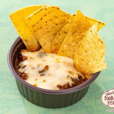 チリコンカン（チーズ、コーンチップス）