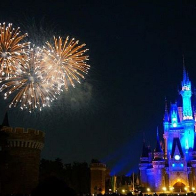 シンデレラ城とミッキー花火