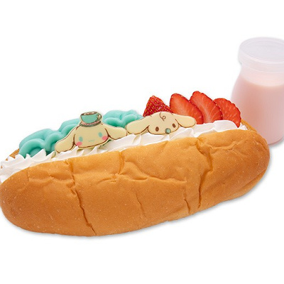 シナモンとみるくのなかよしダブルコッペパン(ラムネ＆いちご)