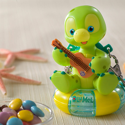 カラフルチョコレート、ミニスナックケース付き