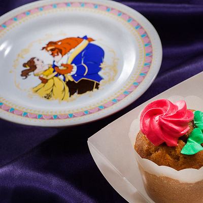 カップケーキ（キャラメル風味）、スーベニアプレート付き