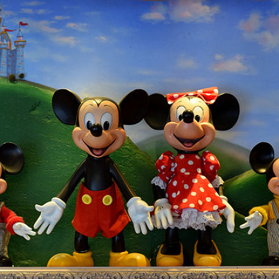 ディズニーキャラタクターはよく顔が変わる…？