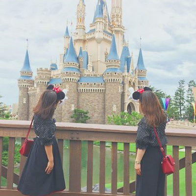 ドット柄のトップスがかわいい♡