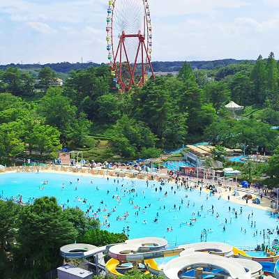 西武園ゆうえんちのプールを楽しむ
