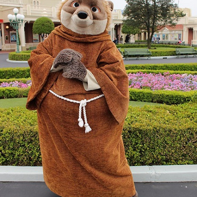 タック神父はみんなの味方