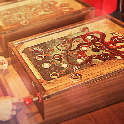 夕日の縁日通り