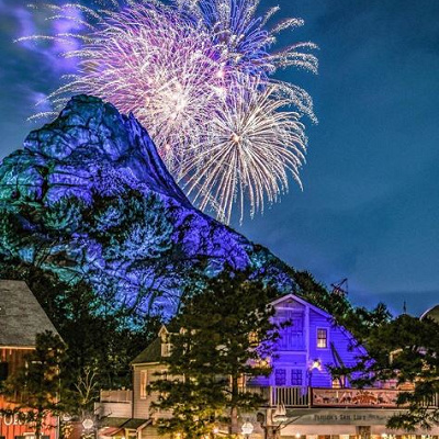 灯台からの花火