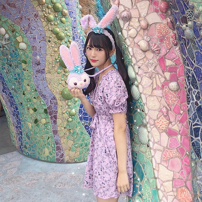 花柄×ミニワンピースのコーデ