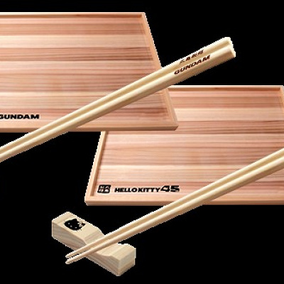 ガンダムvsハローキティ　丸亀製麵　うどん食卓セット