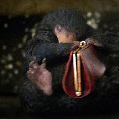 ハリポタ「炎のゴブレット」：魔法飼育学の授業にニフラー登場！