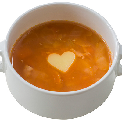 ハートのチーズ入りミネストローネ