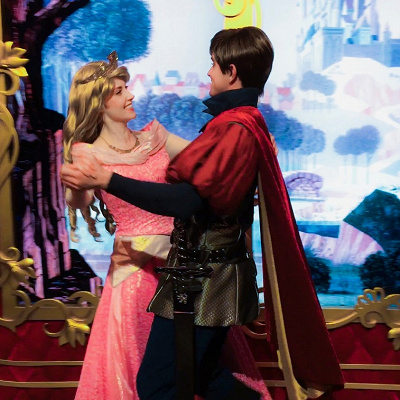 香港ディズニーランド　グリーティングにて目の前で２人に踊ってもらいました！