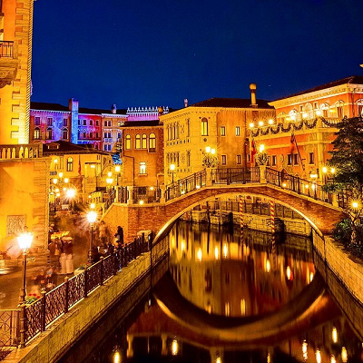 ライトアップされた水の都