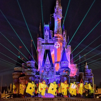 メインディッシュのワンス・アポン・ア・タイムで感動しよう