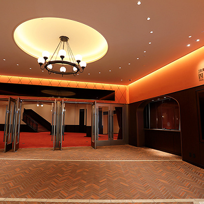 JR東日本四季劇場［春］　エントランス