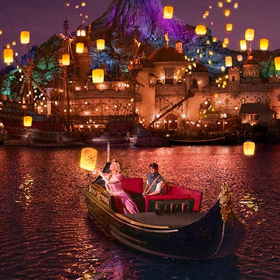 空に舞うランタン