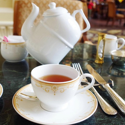 ラウンジのティーセット