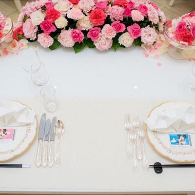 メインテーブルのデコレーション