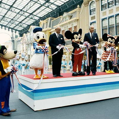 オープンセレモニーでのミッキー