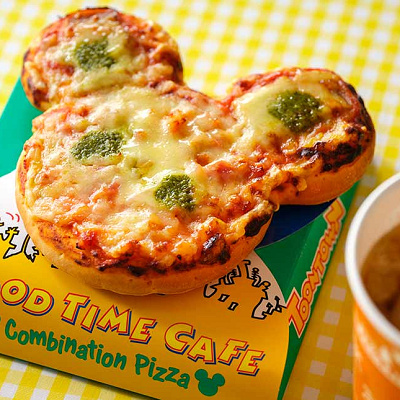 ミッキーピザ（ベーコン＆バジル）