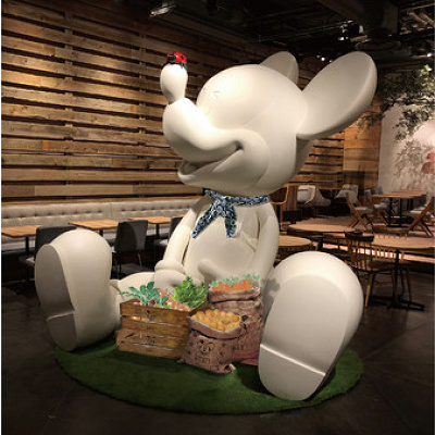 ミッキーのスタチュー