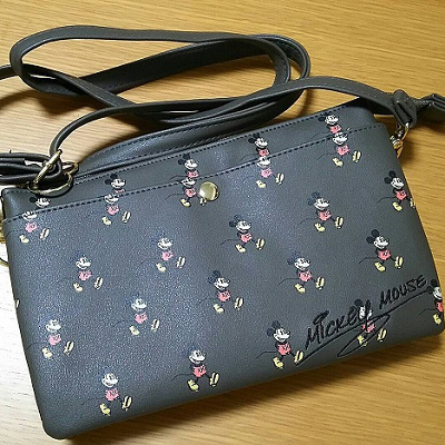 ミッキーのクラッチショルダー