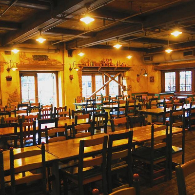 席がこんなにたくさんのミゲルズ・エルドラド・キャンティーナ