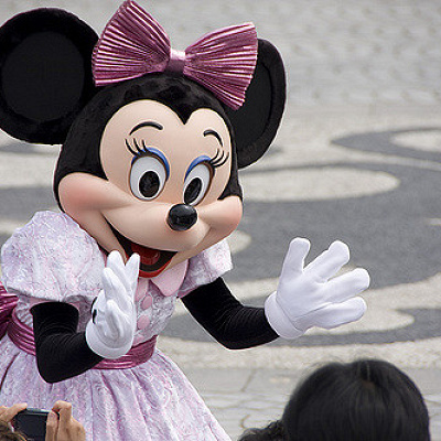 いつもミッキーと仲良しな優しい女の子ミニーマウス