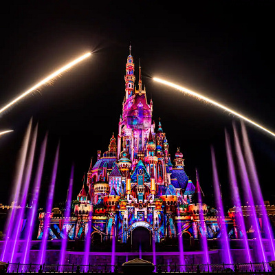 「モーメンタス」ナイトタイム・スペクタキュラー