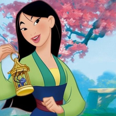 シュッとした目が特徴のムーラン