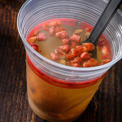 ホットワイン白（イチジク、ストロベリー、ナッツ）