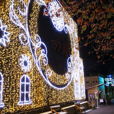 ナイトアトラクションのカラクリ砦／光の迷路