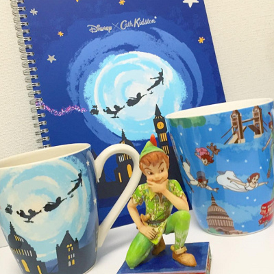 後方にあるのがノートブック