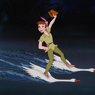 『ピーターパン』の名言⑦：Now think of the happiest things.