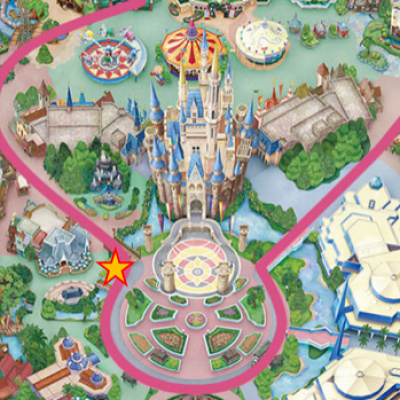 おすすめの鑑賞場所②：ウエスタンランド寄りのシンデレラ城前プラザ