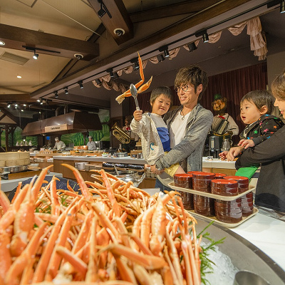 大好評のズワイガニ食べ放題