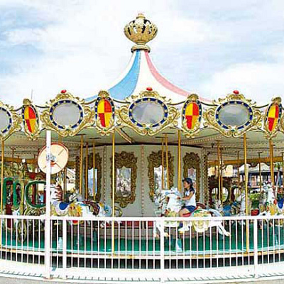 人気のメリーゴーランド