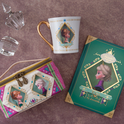 ポーチ：2,200円、マグ：1,900円、ノート：1,500円