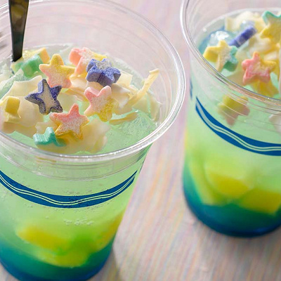 スパークリングカクテル（ラム＆パイナップル）