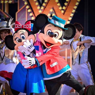 景色やショーを眺めながらゆったり♪